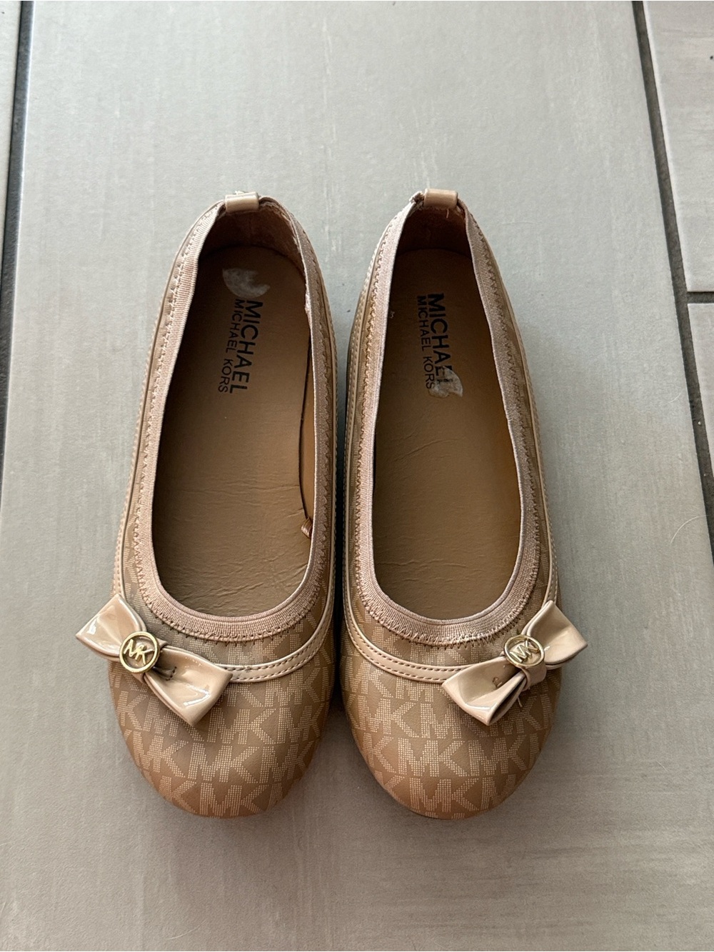 Michael Kors Beige Logo Bow Ballet Flats